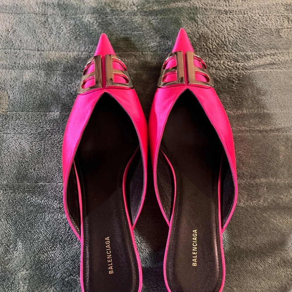 Balenciaga pink BB pump heels - Picture 3 of 7